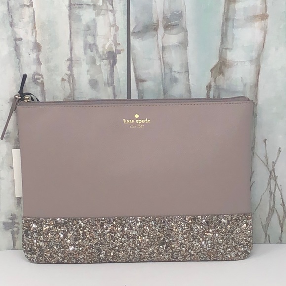 kate spade Handbags - NWT Kate spade Gia cosmetic bag